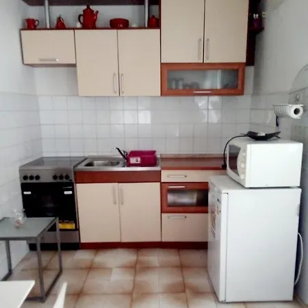 Spacious With Large Parking Lot Apartamento
