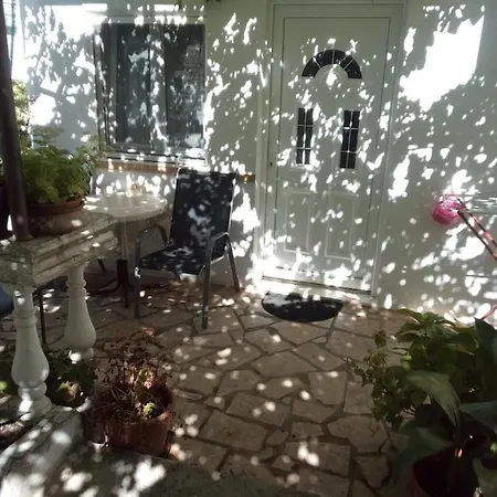 Spacious With Large Parking Lot * Trogir